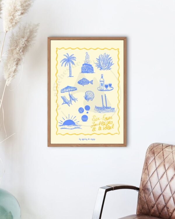 Affiche illustrée encadrée “Six-Fours – Les Plages et le Soleil” en bleu et jaune sur fond beige, représentant palmiers, statue, agave, poisson, bateau, pastis, coquillages, pétanque et coucher de soleil, dans un style graphique inspiré des cartes postales vintage.